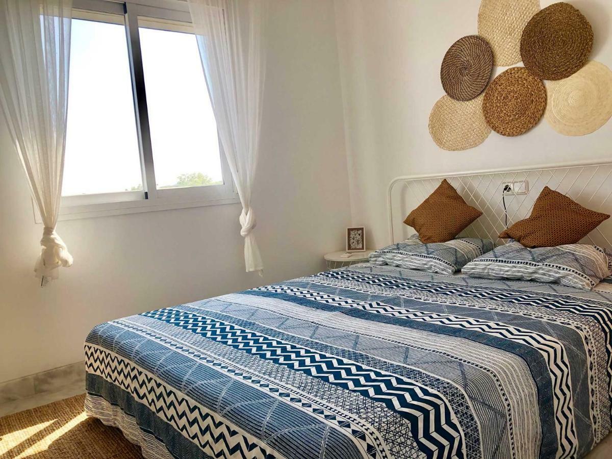 Bright Apartment 300M From The Beach Sitio de Calahonda Exterior photo